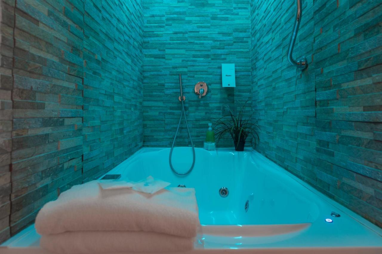 Irooms Jacuzzi Affittacamere 2*